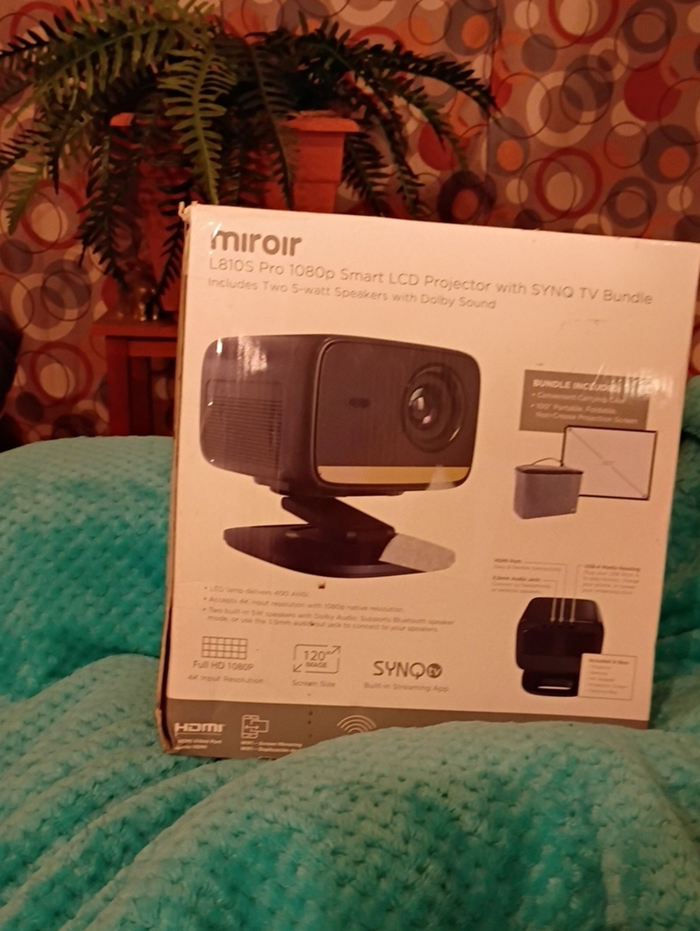 L810S Pro 1080p Smart LCD Projector - Black
